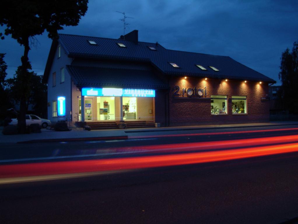 Marijampolė Eivaホステル エクステリア 写真